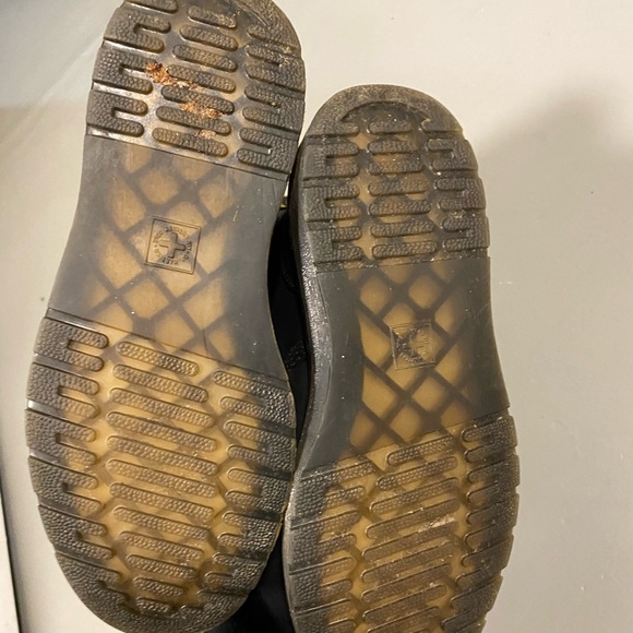 Black lace up dr martens - Picture 3 of 3